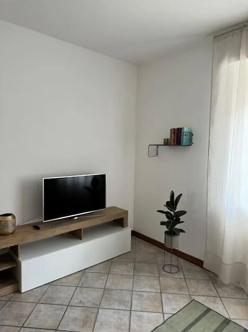 Maddy'S House Apartment Mandello del Lario